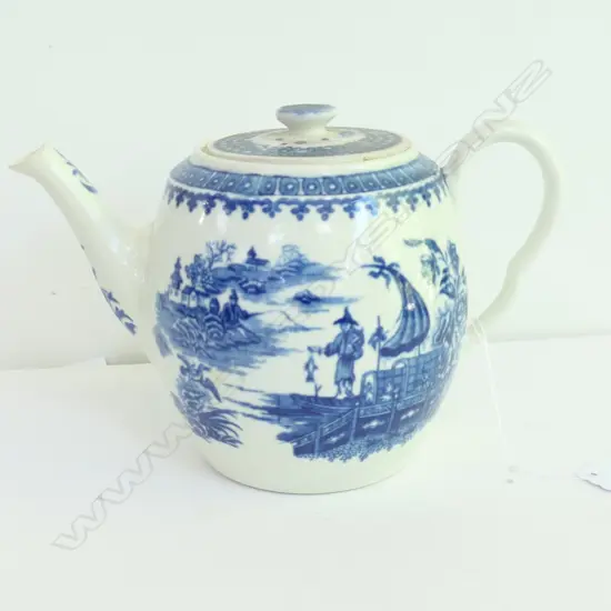 ANTIQUE WORCESTER TEAPOT 1780s (REPAIRED)