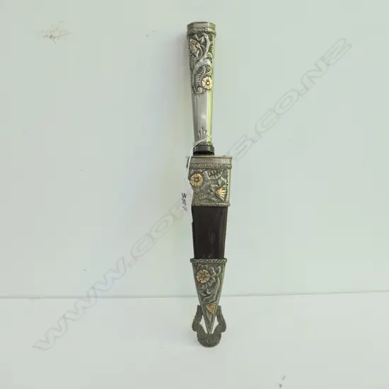 .800 SILVER & GOLD GAUCHO KNIFE
