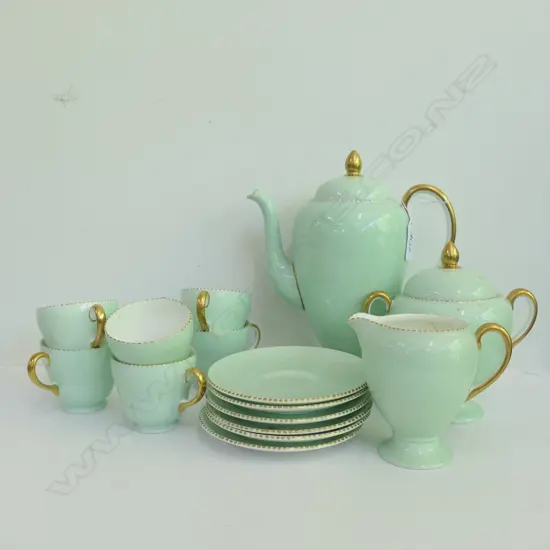 W/WOOD COFFEE SERVICE