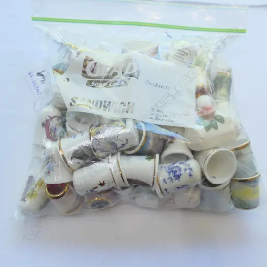 LOT ASST CERAMIC THIMBLES