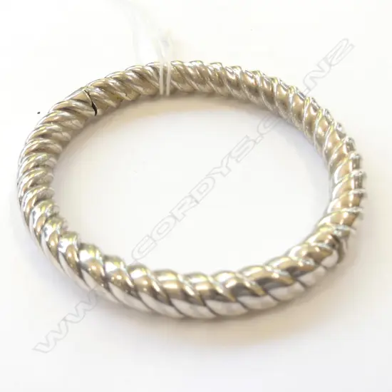 SILVER  TWIST BANGLE