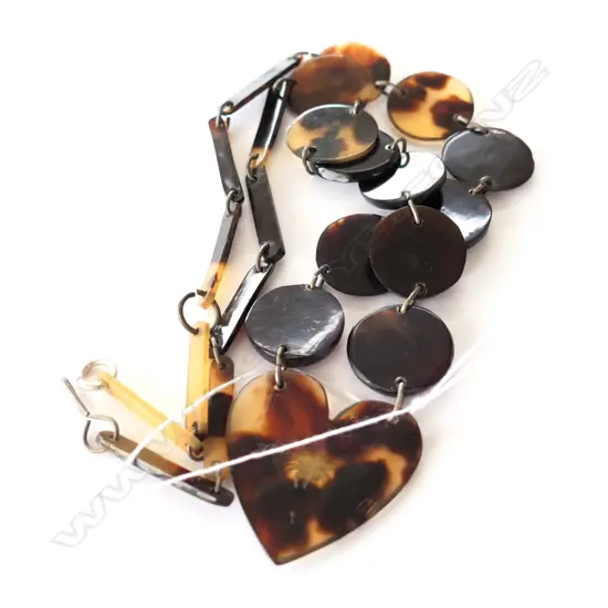 TORTOISESHELL SOUVENIR NECKLACE