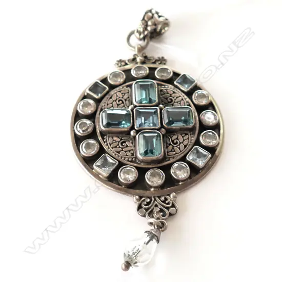 BLUE TOPAZ AND SILVER PENDANT