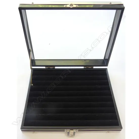 MULTI RING DISPLAY BOX, METAL WITH VELVET INTERIOR, 200 X 160