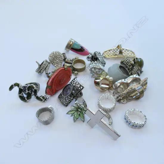 COSTUME RINGS LARGE X 20