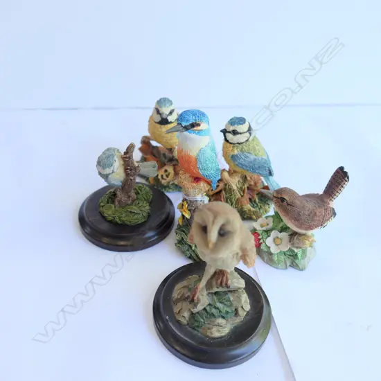 6 ANIMAL FIGURES   RESIN 