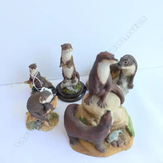 5 OTTER FIGURES   -RESIN 