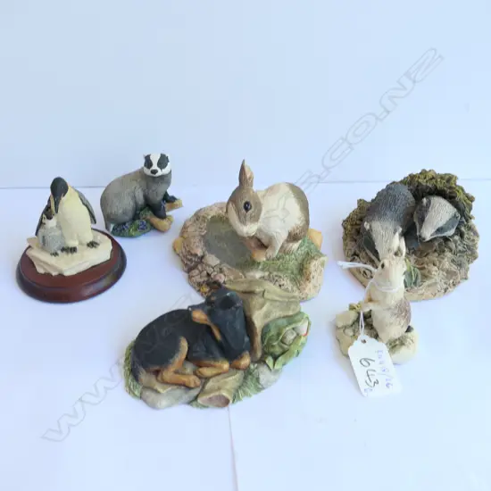 6 ANIMAL FIGURES   RESIN 