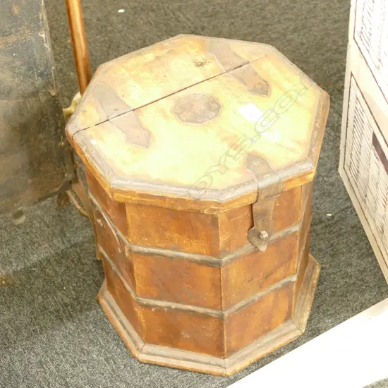OCTAGONAL EASTERN STORAGE BOX METAL FITTINGS..