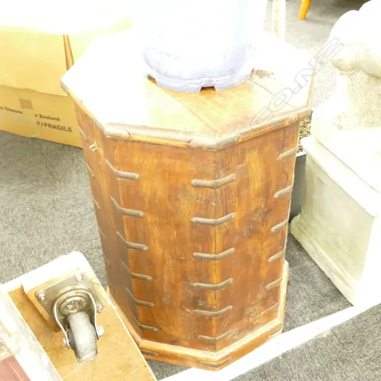 OCTAGONAL EASTERN STORAGE BOX METAL FITTINGS