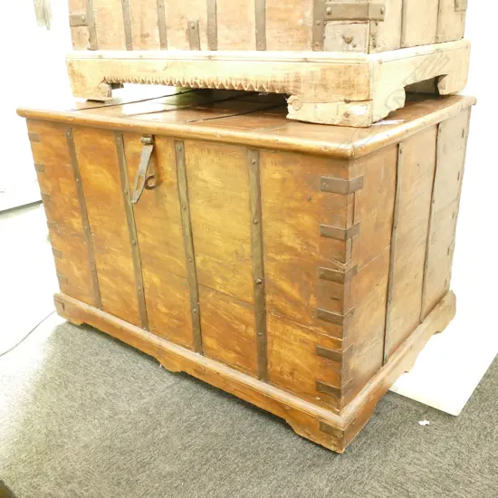 OLD EASTERN HINGED LID TRUNK METAL BOUND