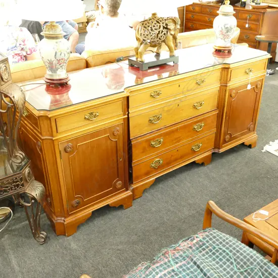 OFFICE MAHOGANY OFFICE CREDENZA IN  GEORGIAN STYLE