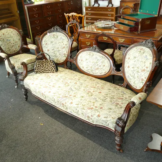 VICTORIAN FLORAL UPHOLSTERED CHAISE LOUNGE  1.6M L