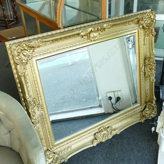 ORNATE GILT FAMED MIRROR