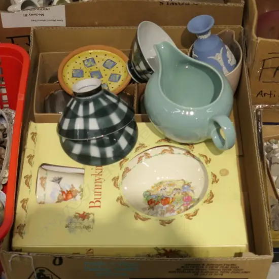 BOX LOT BUNNYKINS, POOLE JUG, WEDGWOOD ETC