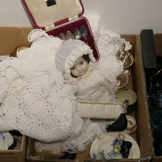 LOT ASST DOLL/W/WOOD/EP WARE/LACE ETC