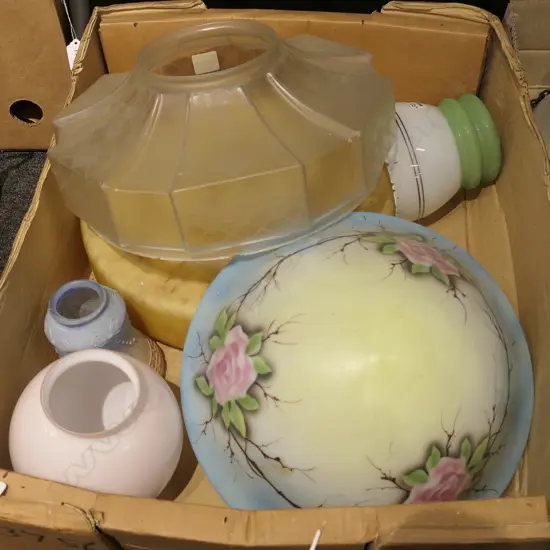 BOX LOT ART DECO LIGHT FITTINGS