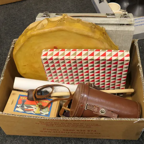 LOT ASST CHESS SET/MINOCULAR/CAMERA/DRUM/PRINTS ETC