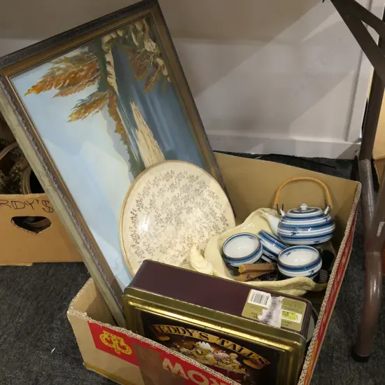 LOT ASST CHINA /PUPPET/OIL PANTING/ ETC