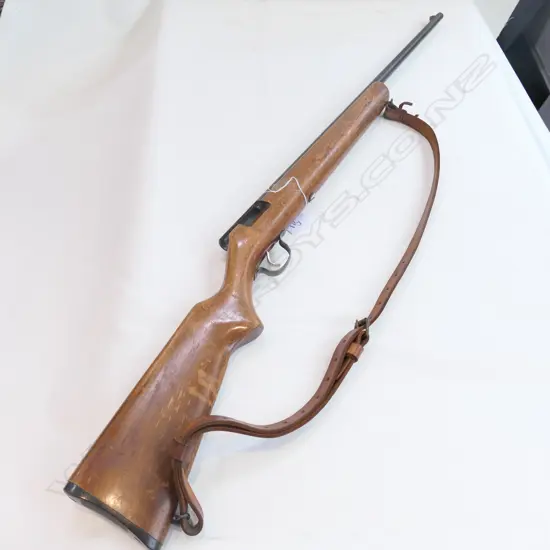 A STEVENS MODEL 15B POINT 22 RIFLE no bolt ARMS LICENCE REQUIRED