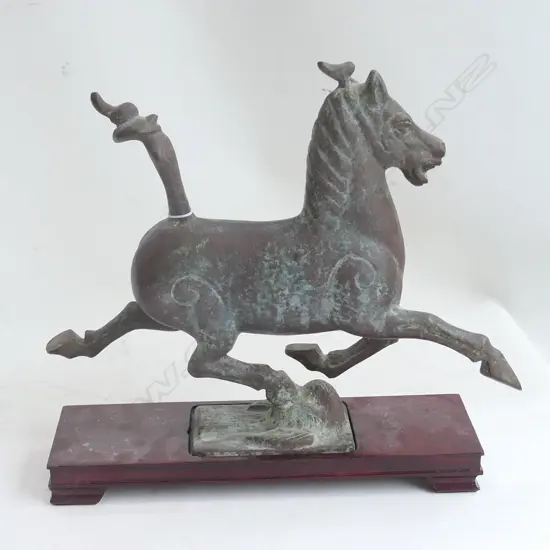 BRONZE HORSE ON STAND 370MM L