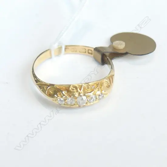C1900 18CT YELLOW 5 DIAMOND RING RING HALLMARKED...