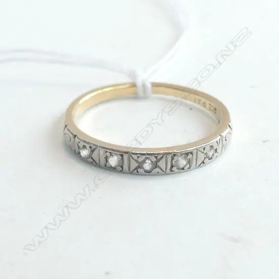 9CT GOLD & DIAMOND ETERNITY RING