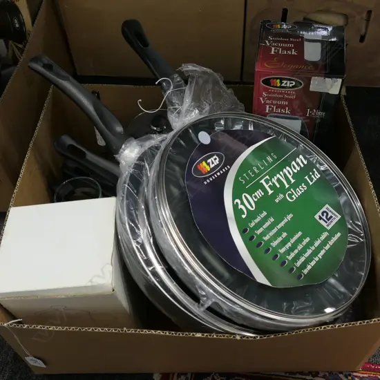 2x 30cm wok with lid