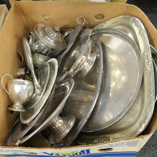 LOT EPNS INCL. TRAYS / TEAPOT / BASKET ETC