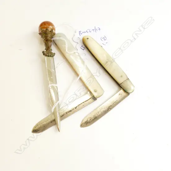 2 STG PEN KNIVES + AGATE TOPPED LETTER KNIFE