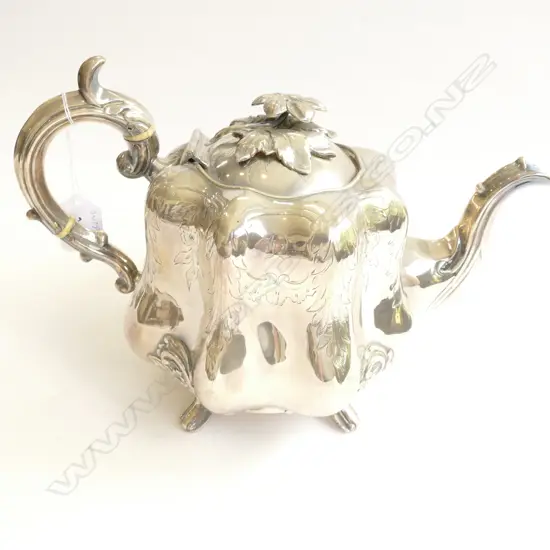 VICT SILVER PLATED MELON SHAPED TEAPOT 
