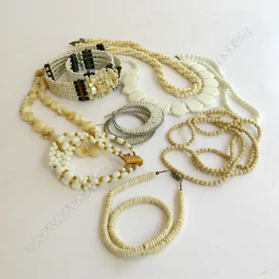 BAG WHITE GLASS & SHELL COSTUME JEWELRY