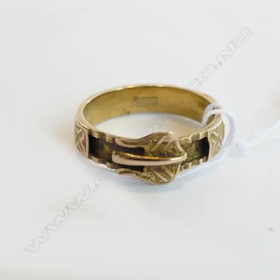 RING 15CT, BUCKLE DETAIL, AF