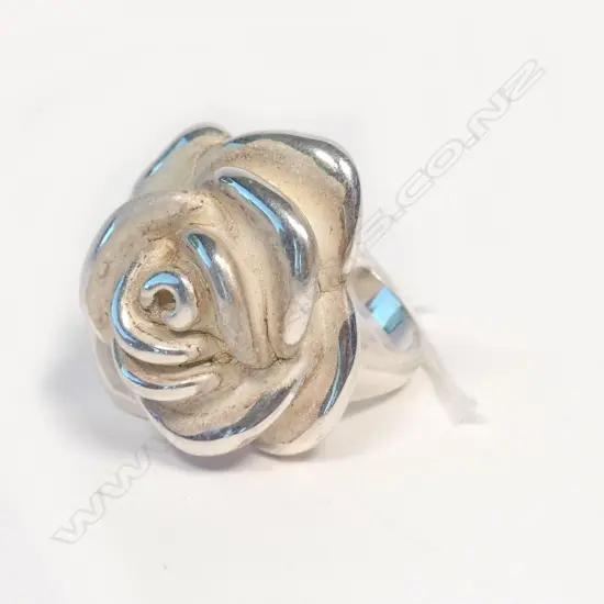 SILVER ROSE RING