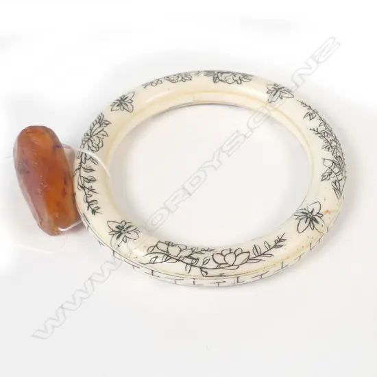 ANCIENT AGATE BEAD & BONE BANGLE