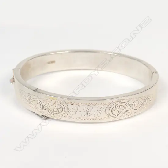 SILVER HINGED BANGLE