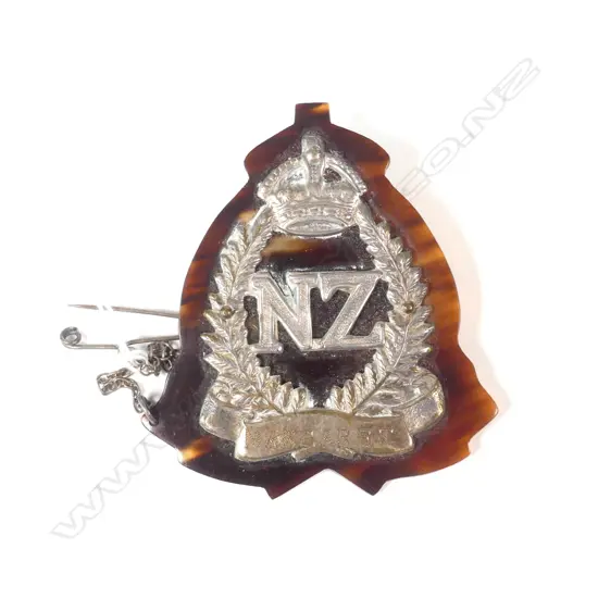 NZ WWI FIJI SWEETHEART BADGE
