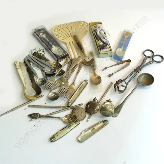 LOT ASST CUTLERY/SOVEREIGN CASES/COMB ETC