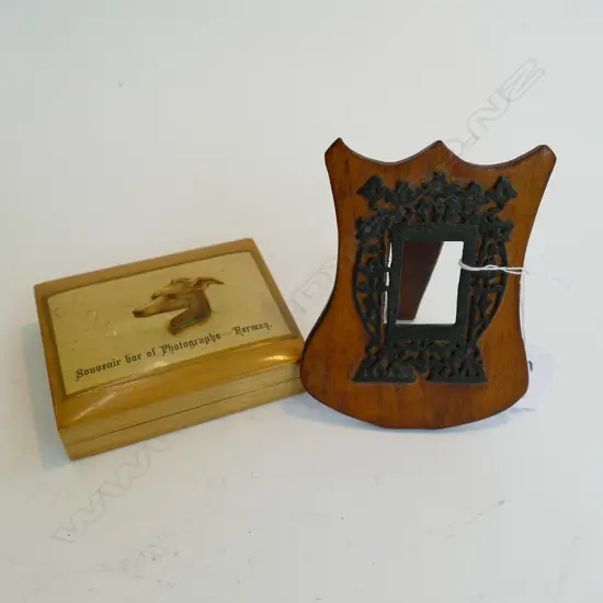 SMALL WOODEN PHOTO FRAME H.95MM + SMALL WOODEN BOX OF SOUVENIR PHOTOS