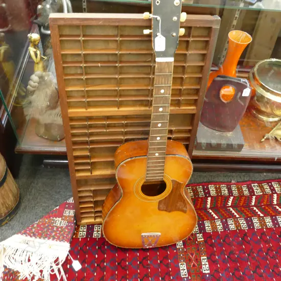 GUITAR + PRINTER TRAY