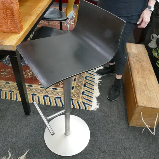 PR CONTEMPORARY BAR STOOLS