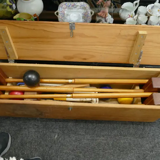 VINTAGE CROQUET SET IN WOODEN BOX W. 970MM