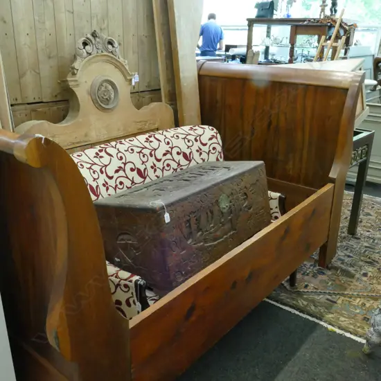 ANTIQUE STYLE WOODEN SLEIGH BED FRAME W. 1115MM