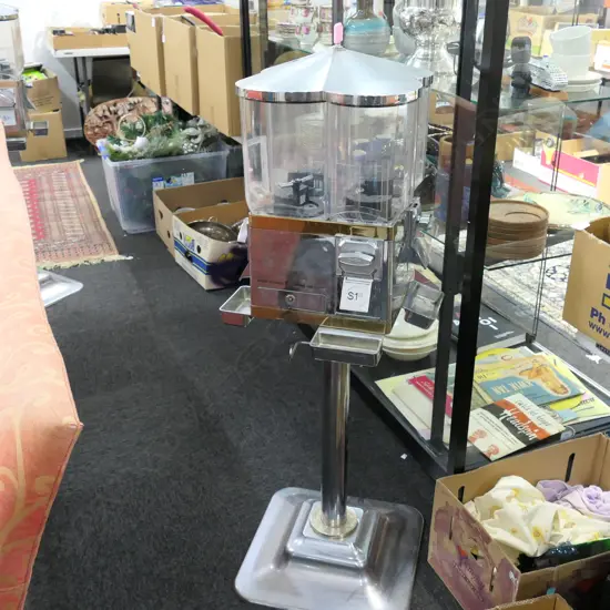 RETRO CANDY DISPENSER 1250MM H