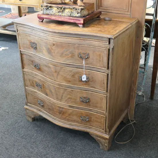 SMALL DISTRESSED 4 DRAWER BACHELORS CHEST W/ SERPENTINE FRONT W. 720MM