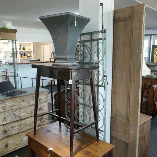 BLUE WROUGHT IRON COLLAPSIBLE DAYBED FRAME - DISTRESSED FINISH W. 1650MM