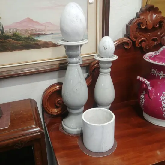 2 GREY CRACKLE GLAZE STANDS W/ EGGS + POT