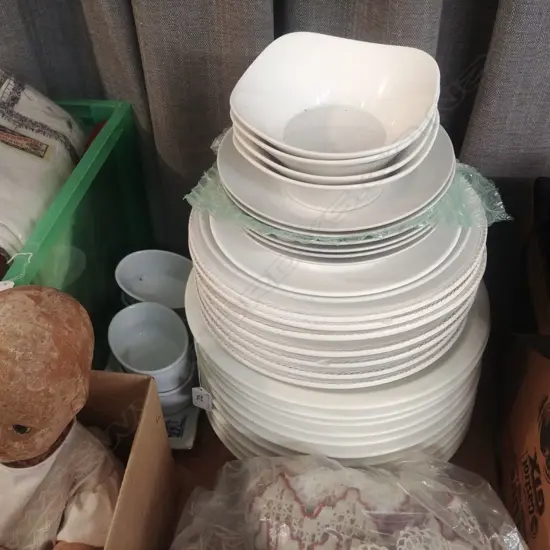 COL. OF WHITEWARE - PLATES/BOWLS ETC