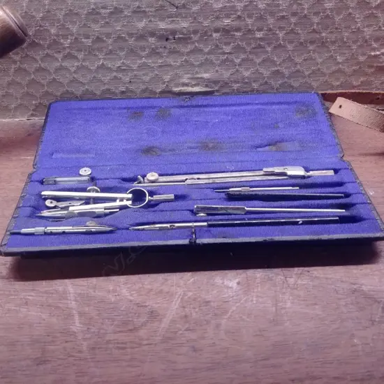 CASED DRAGHTMANS SET