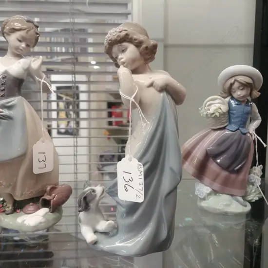 LLARDRO NAUGHTY PUPPY 8106/2005